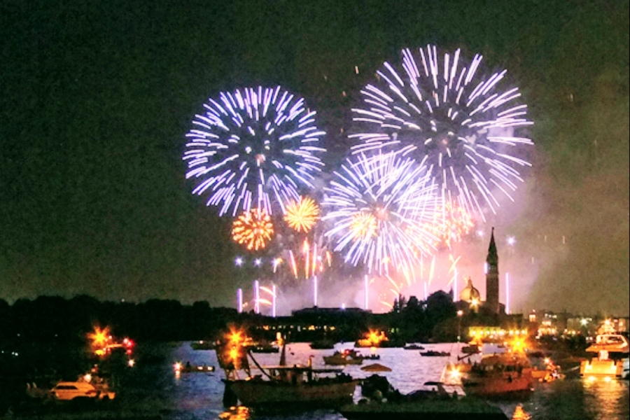 San Silvestro 2025: Minicrociera in Maschera con cena di gala