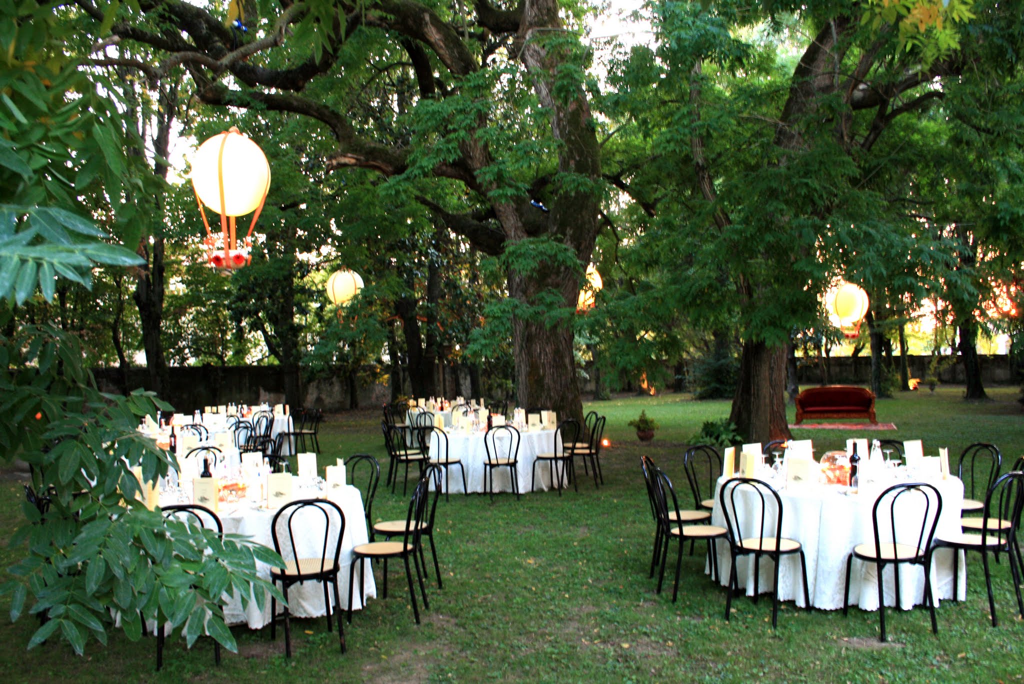 Matrimonio in villa veneta con ricevimento all’aperto in giardino sulla Riviera del Brenta vicino Venezia