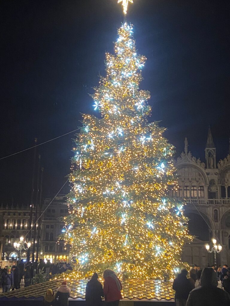Albero Natale Piazza San Marco